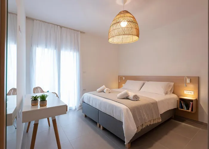 Sea And City Luxurious Apartment