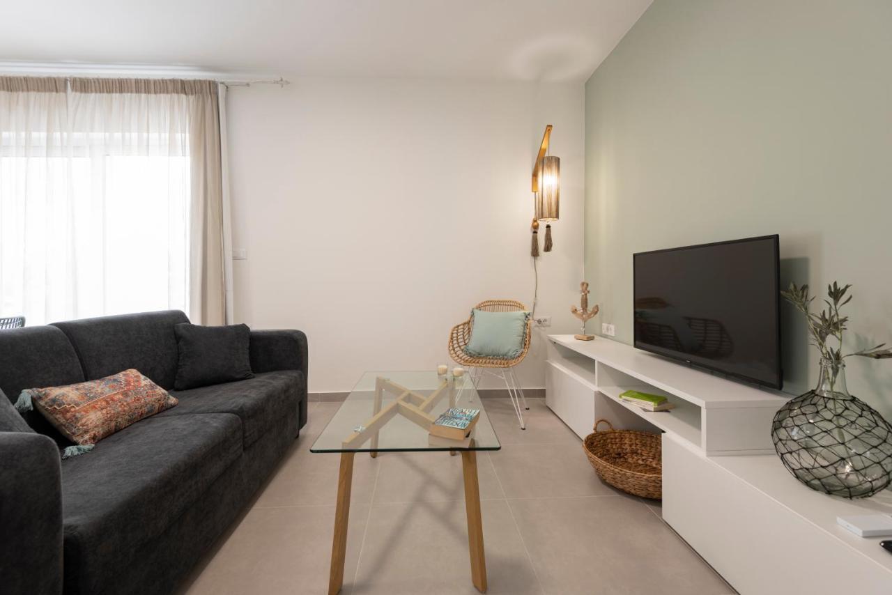 Apartment Sea And Luxurious